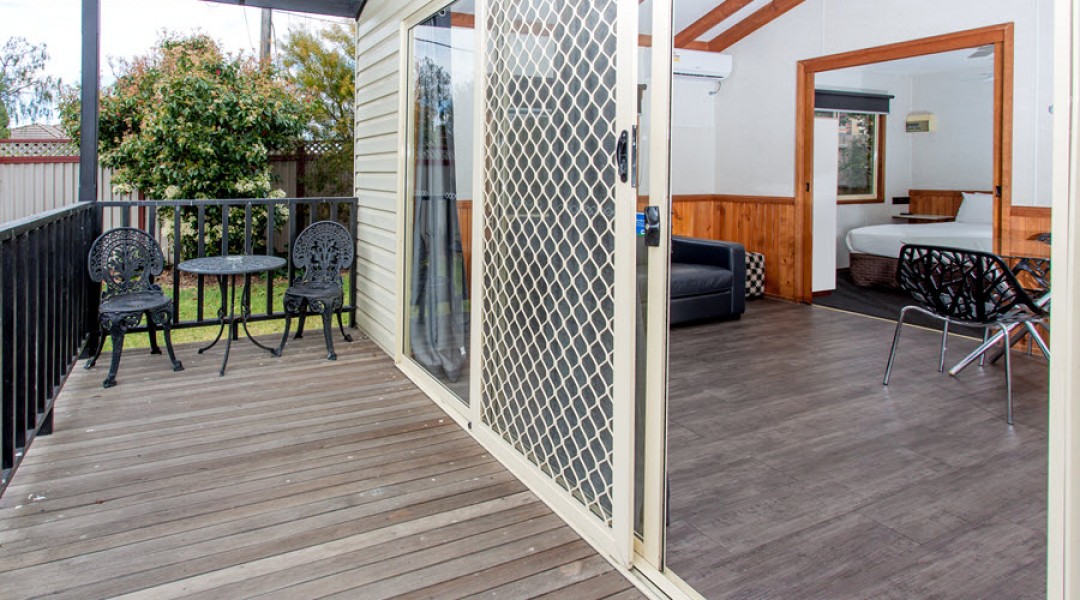 BIG4 Melbourne Accommodation One Bedroom Spa Cottage 2 berth 900px 4