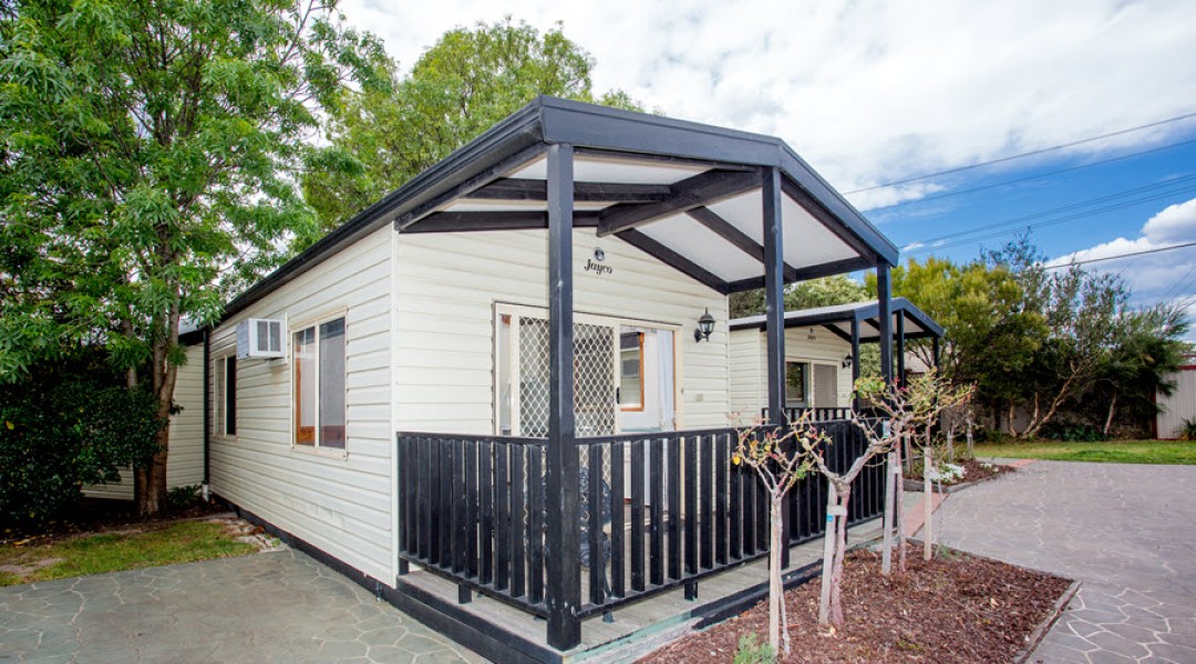 BIG4 Melbourne Accommodation One Bedroom Superior Cottage 2 berth 900px 00